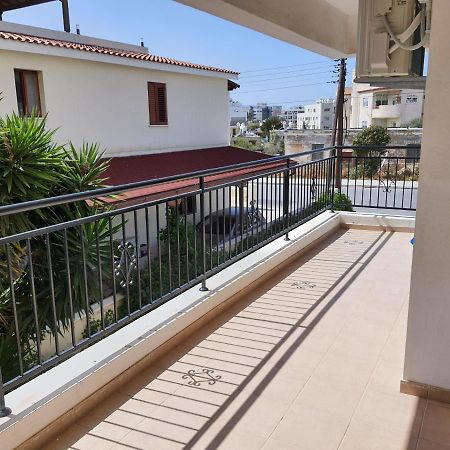 Lovely Apartment At The City Center Of Paphos Ngoại thất bức ảnh
